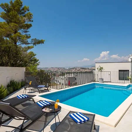 Villa 9 Podstrana