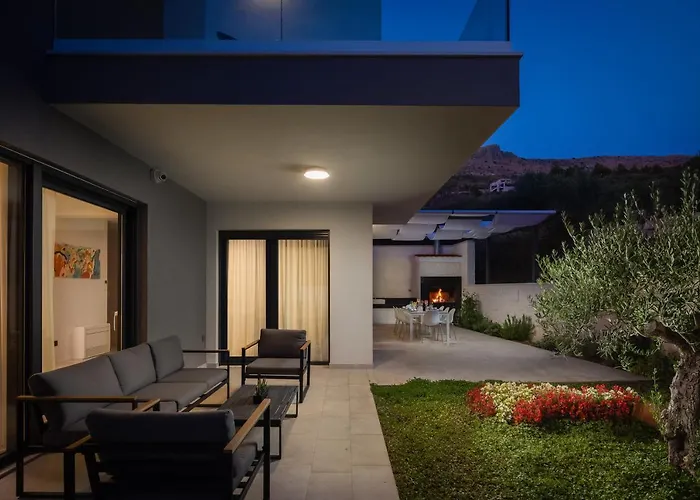 9 * بودْسْتغانا