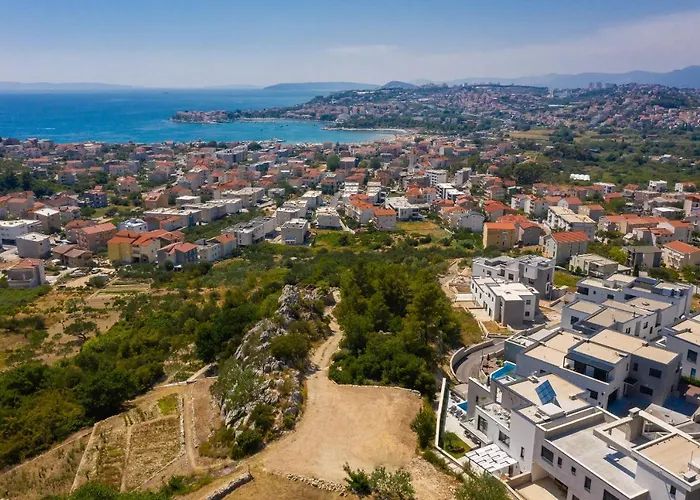 9 * بودْسْتغانا