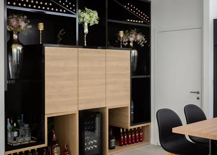 9 * بودْسْتغانا