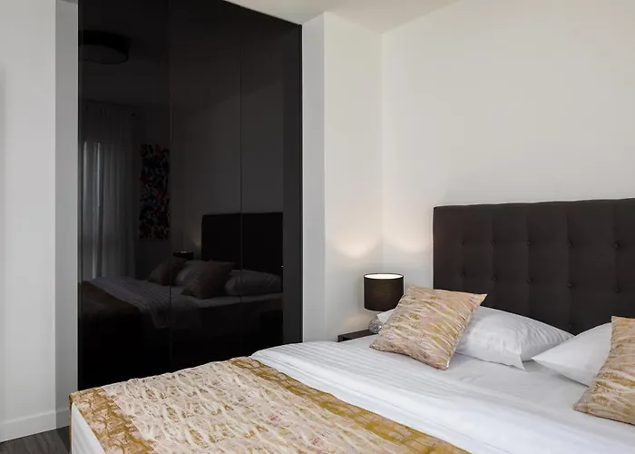 9 بودْسْتغانا