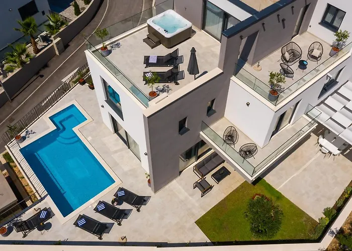 9 بودْسْتغانا