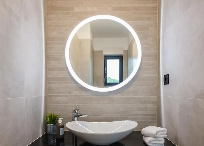 9 * بودْسْتغانا