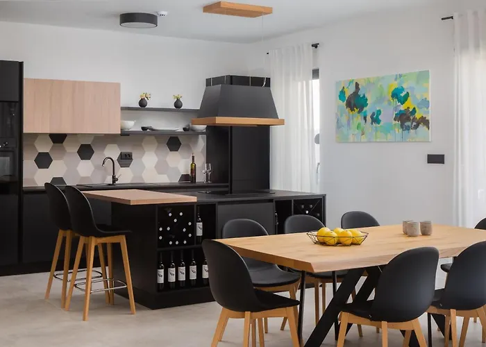 9 * بودْسْتغانا