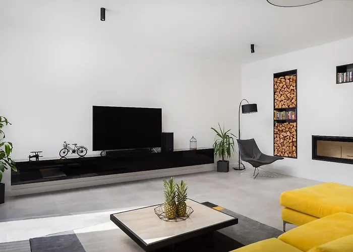 9 بودْسْتغانا