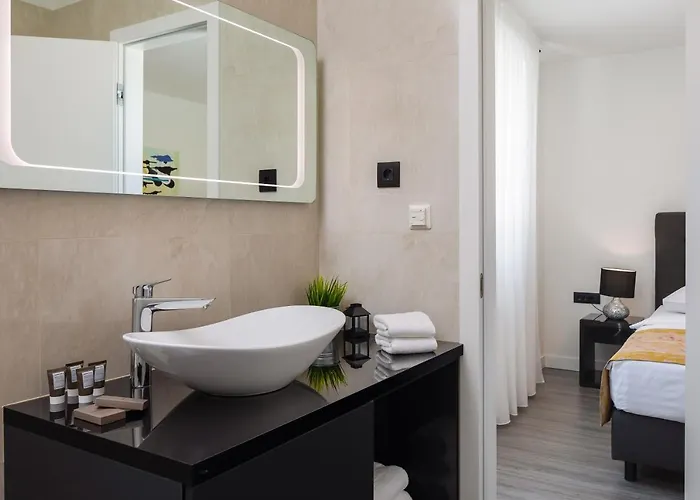 9 * بودْسْتغانا